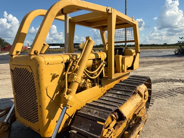 Image of Caterpillar D4D equipment image 2