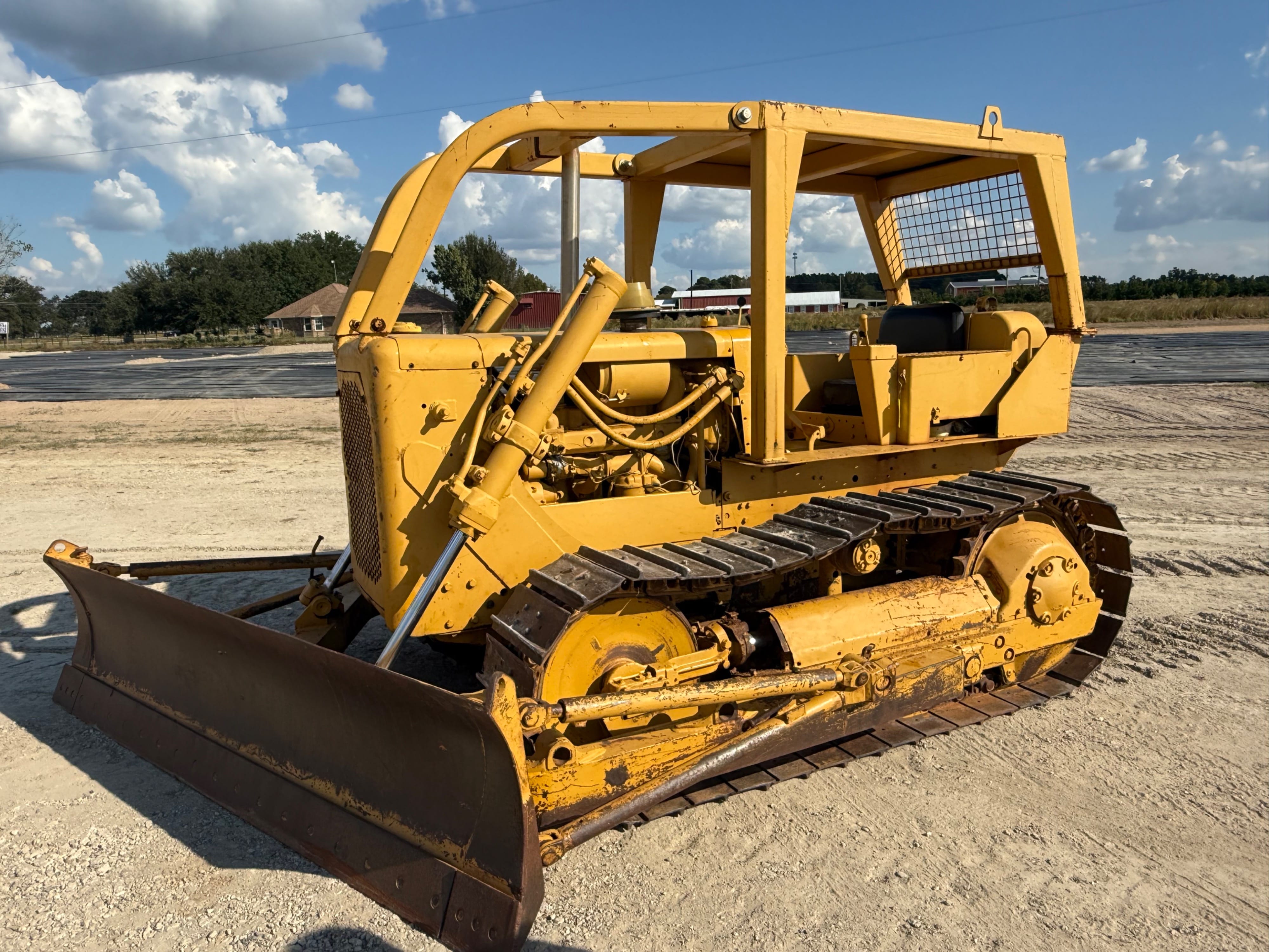 Caterpillar D4D Equipment Image0