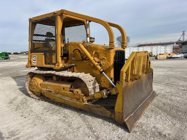 Image of Caterpillar D4E equipment image 4