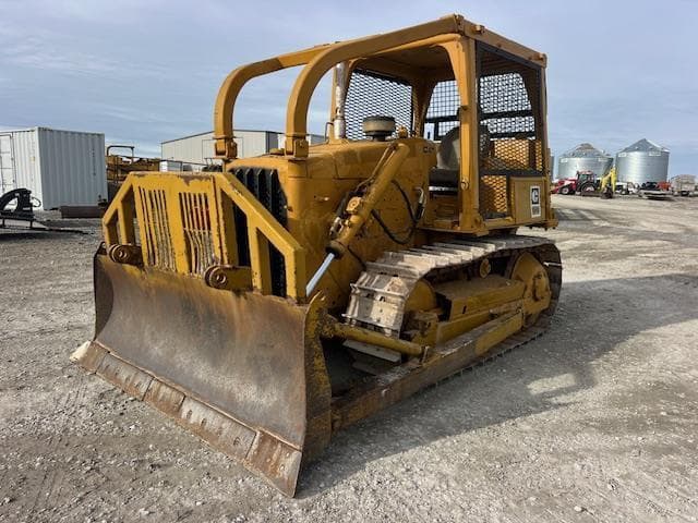 Image of Caterpillar D4E equipment image 1