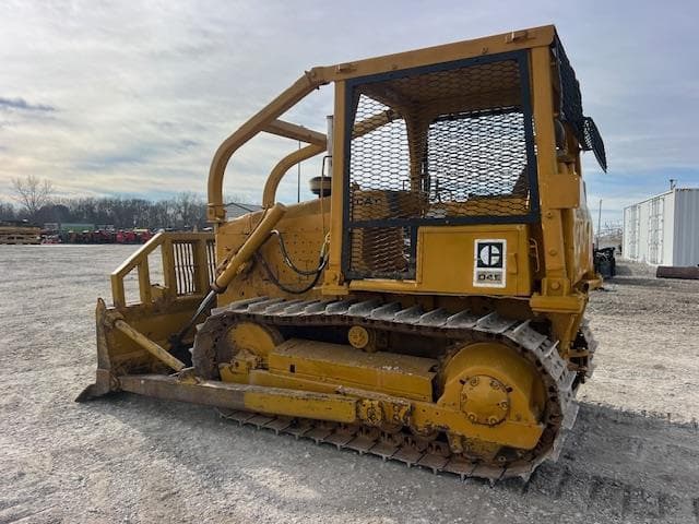 Image of Caterpillar D4E equipment image 3