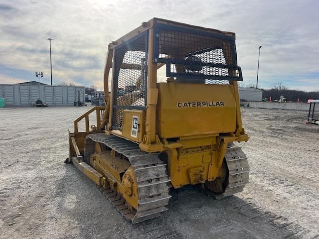 Image of Caterpillar D4E equipment image 2