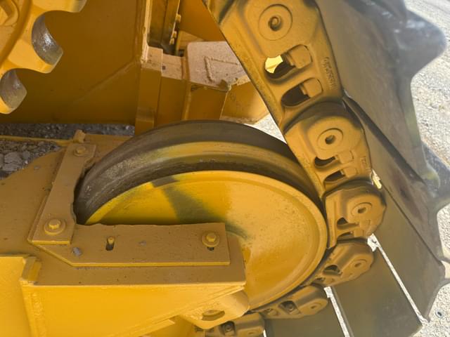 Image of Caterpillar D4H equipment image 4