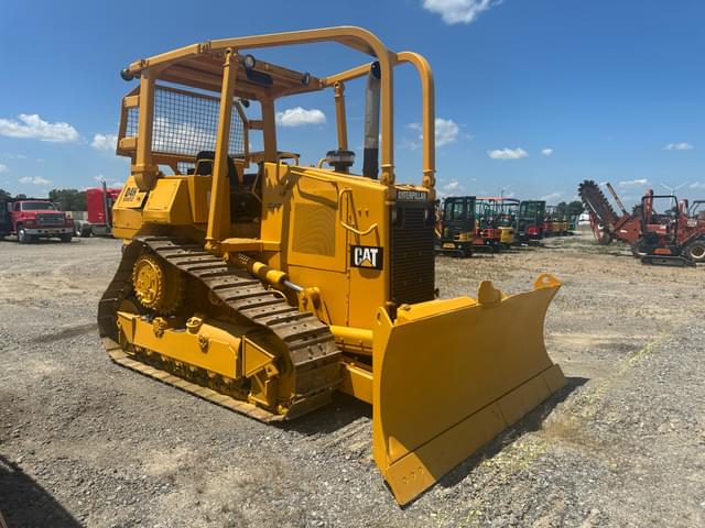 Image of Caterpillar D4H equipment image 1