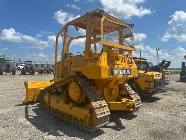 Image of Caterpillar D4H equipment image 3