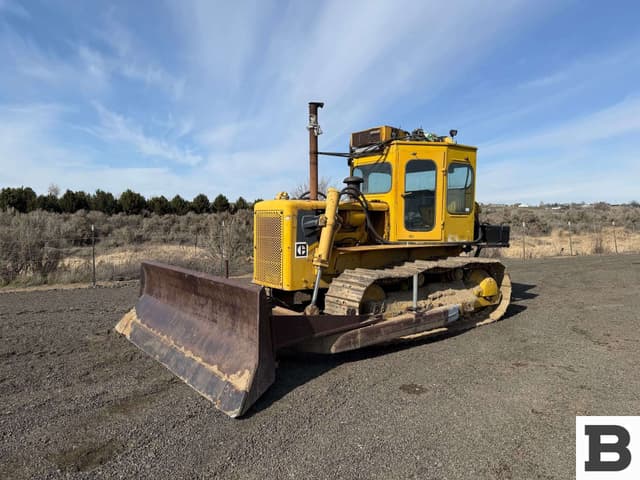 Image of Caterpillar D5 equipment image 1