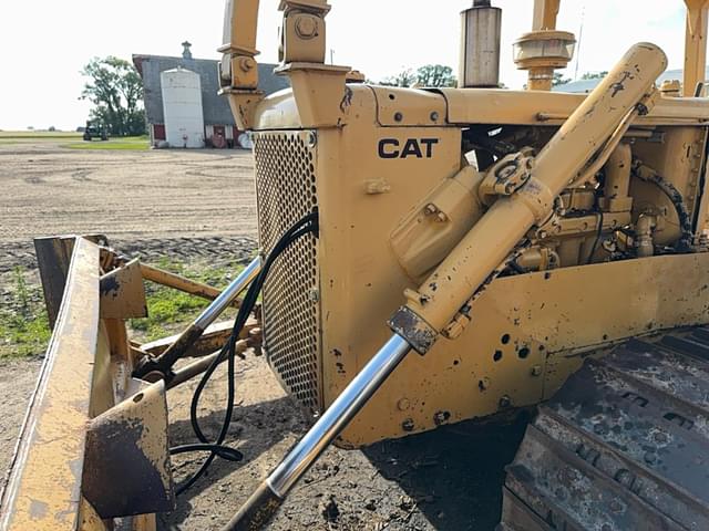 Image of Caterpillar D5 equipment image 3