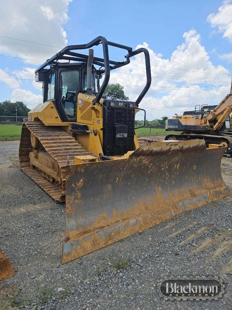Caterpillar D5 Equipment Image0
