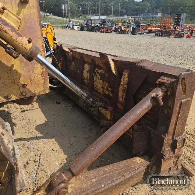 Image of Caterpillar D5 equipment image 3