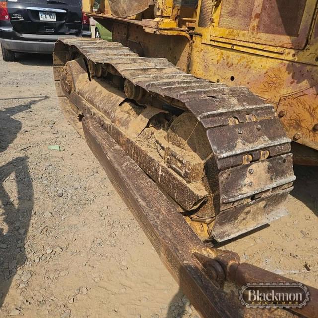 Image of Caterpillar D5 equipment image 1