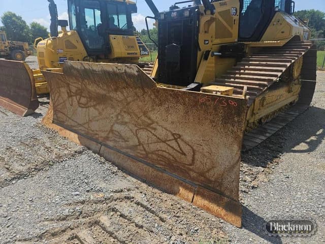 Image of Caterpillar D5 equipment image 1