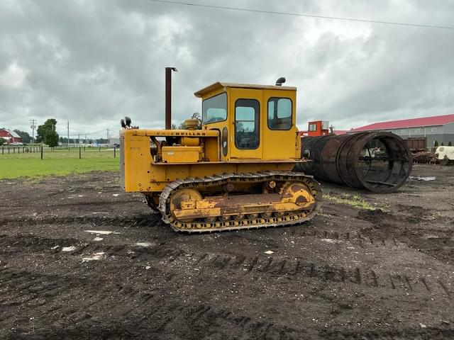 Image of Caterpillar D5 equipment image 1