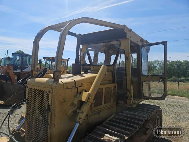 Image of Caterpillar D5B equipment image 2