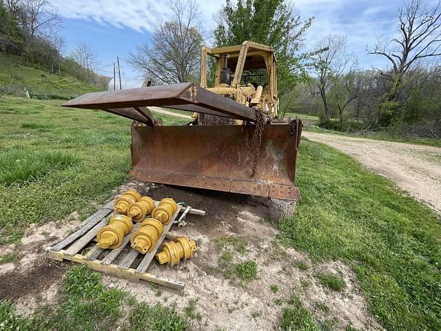 Image of Caterpillar D5B equipment image 3