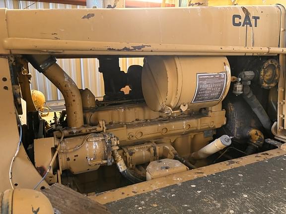 Image of Caterpillar D5B equipment image 3