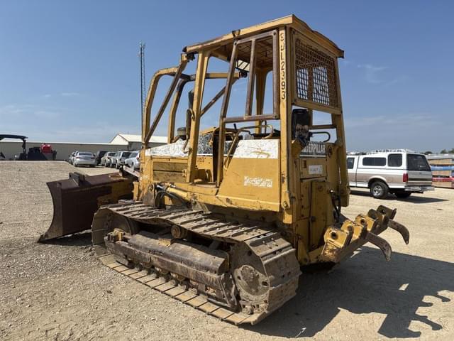Image of Caterpillar D5C equipment image 2