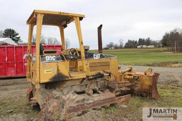 Image of Caterpillar D5C equipment image 2