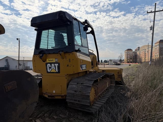 Image of Caterpillar D5K equipment image 4