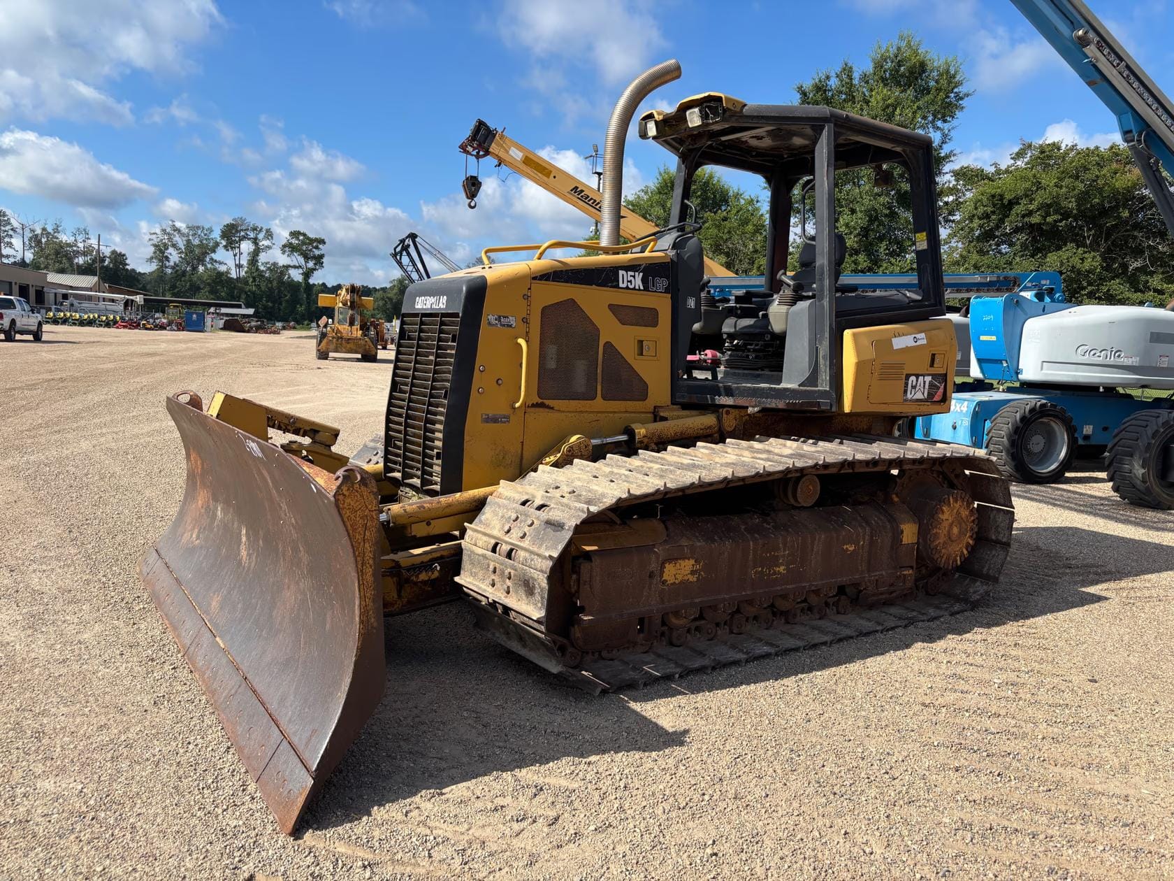 Caterpillar D5K Equipment Image0