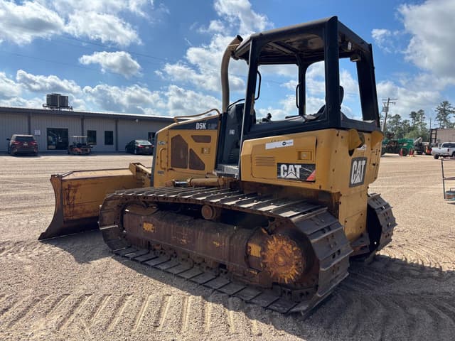 Image of Caterpillar D5K equipment image 3