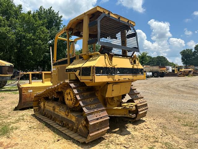 Image of Caterpillar D5M equipment image 3