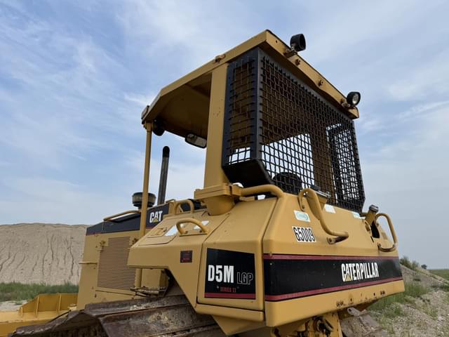 Image of Caterpillar D5M LGP equipment image 4