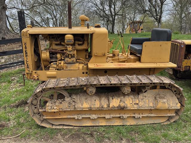 Image of Caterpillar D6 equipment image 1