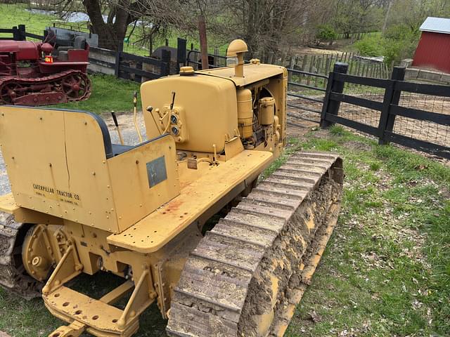 Image of Caterpillar D6 equipment image 4