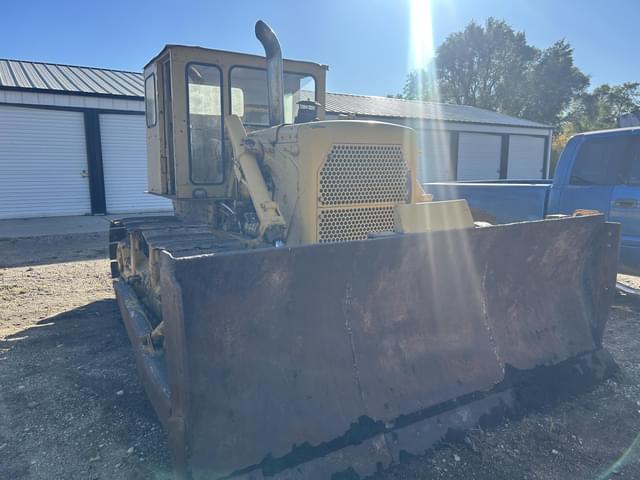Image of Caterpillar D6 equipment image 1