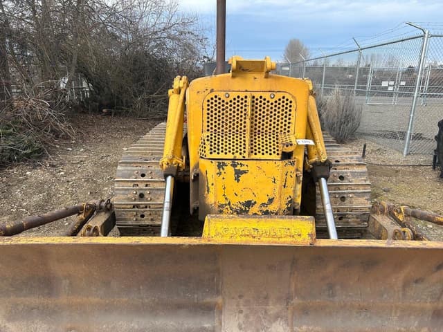 Image of Caterpillar D6 equipment image 1