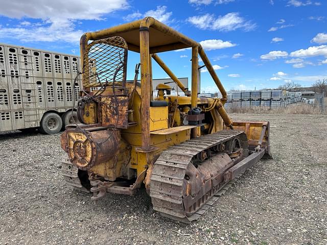 Image of Caterpillar D6 equipment image 3