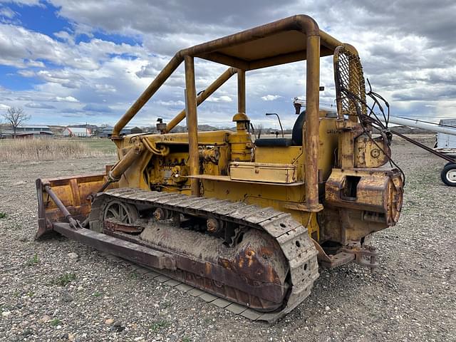 Image of Caterpillar D6 equipment image 2
