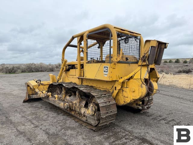 Image of Caterpillar D6 equipment image 2