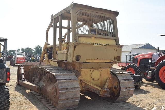 Image of Caterpillar D6C equipment image 1