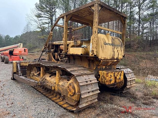 Image of Caterpillar D6C equipment image 2