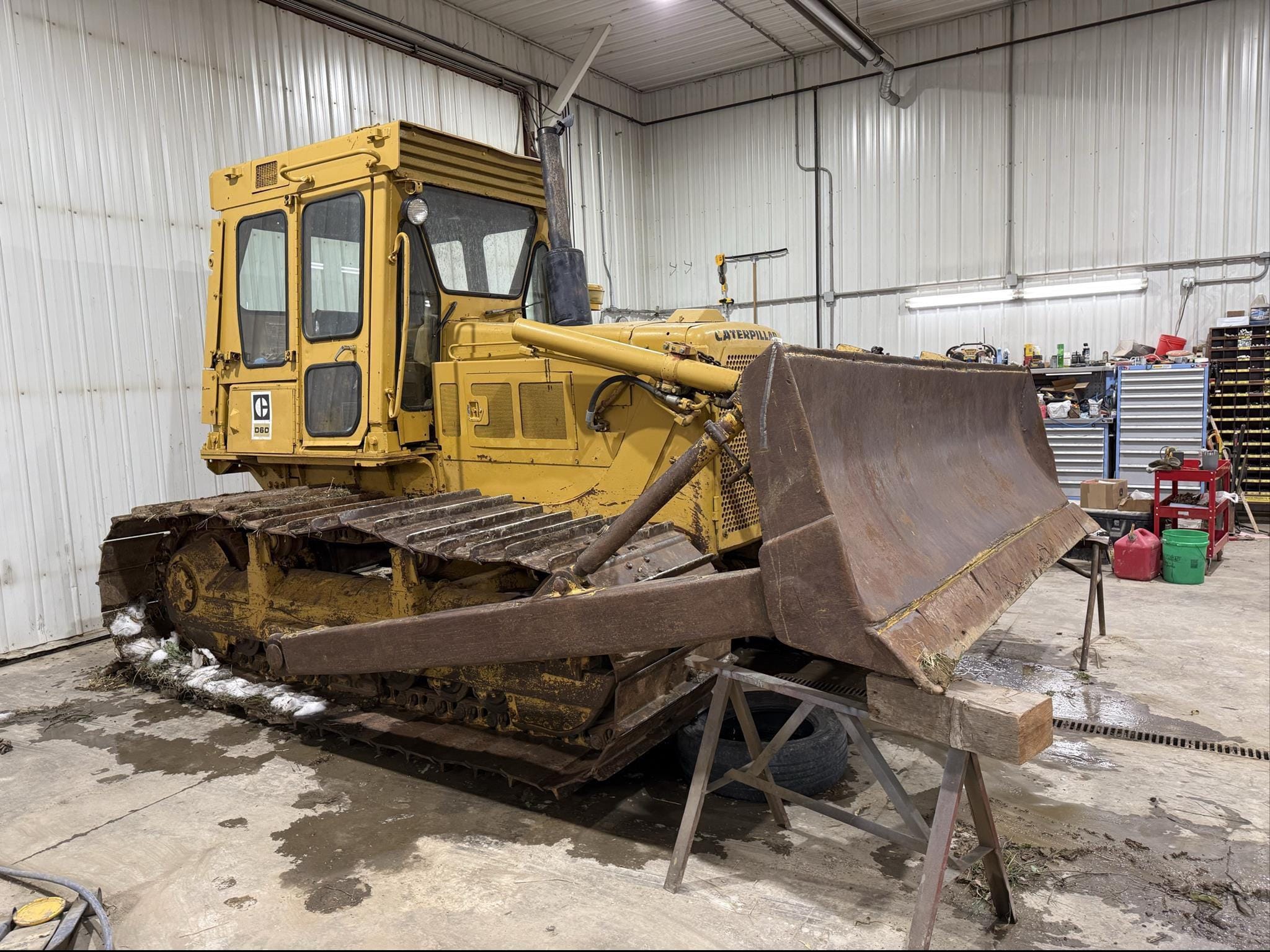 Caterpillar D6D Equipment Image0