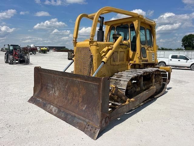 Image of Caterpillar D6D equipment image 3