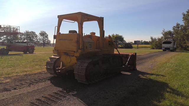 Image of Caterpillar D6D equipment image 4