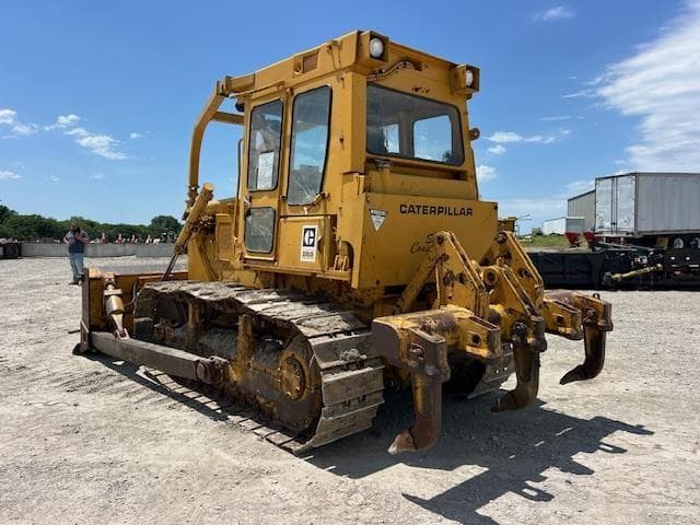 Image of Caterpillar D6D equipment image 2