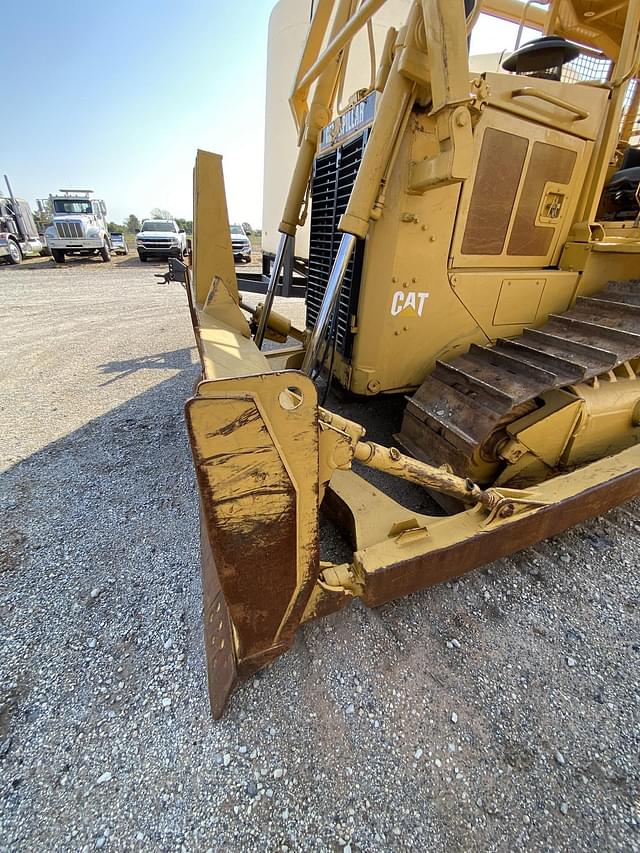 Image of Caterpillar D6H equipment image 1