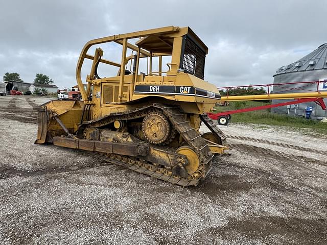 Image of Caterpillar D6H II equipment image 3
