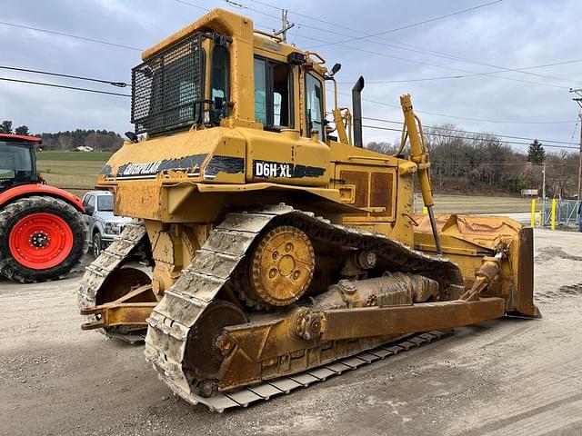 Image of Caterpillar D6HXL equipment image 4