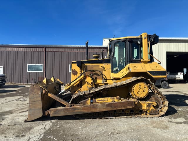 Image of Caterpillar D6M XL equipment image 1