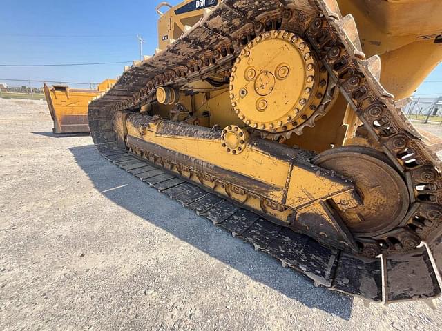 Image of Caterpillar D6N LGP equipment image 4