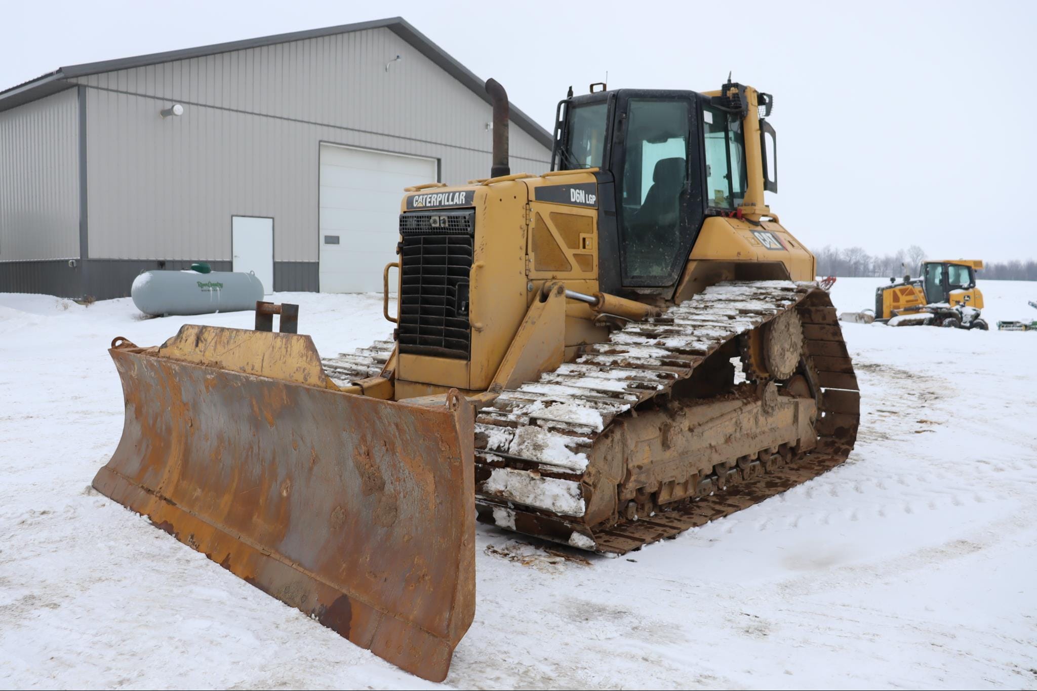 Caterpillar D6N LGP Equipment Image0