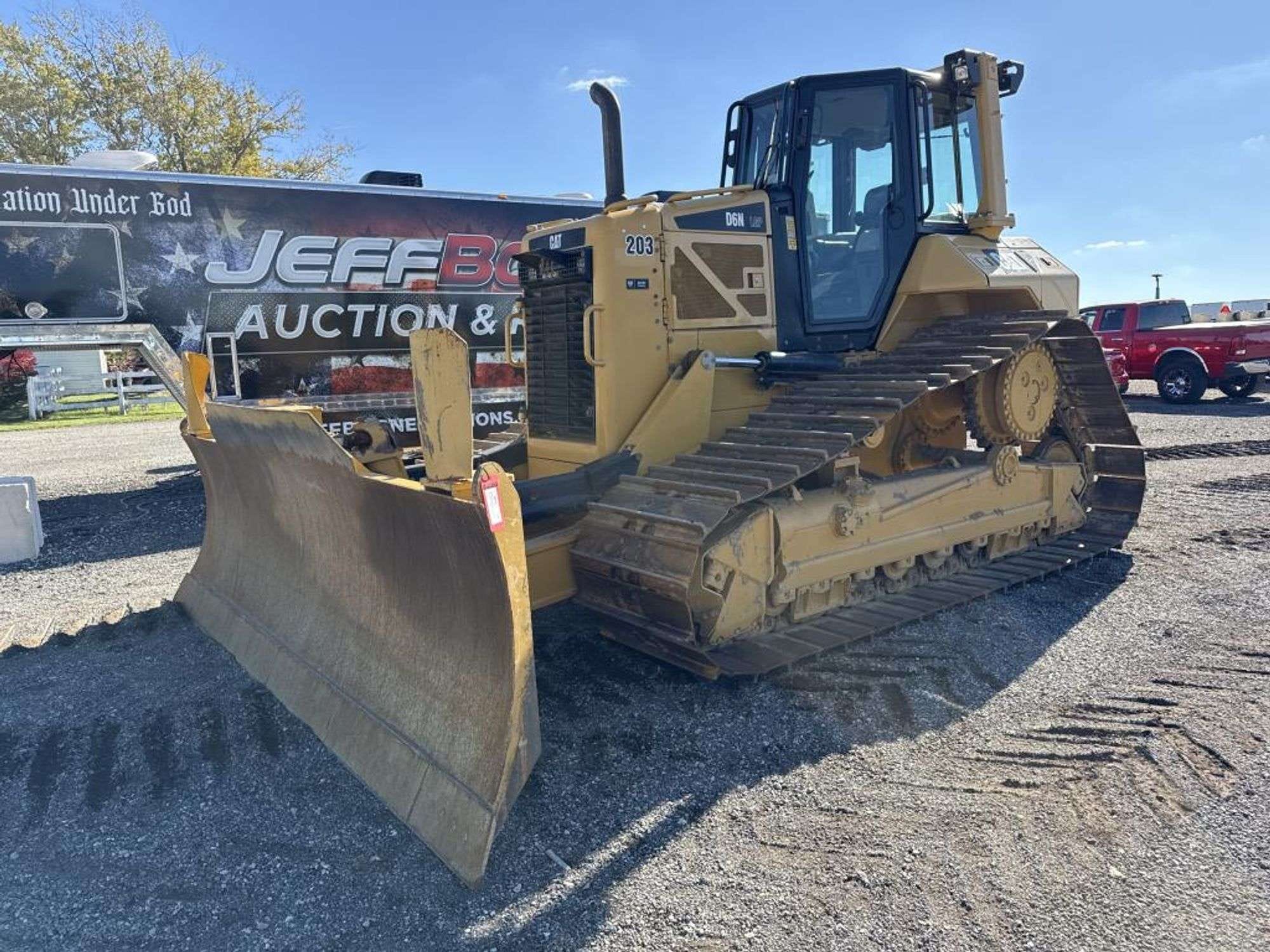 Caterpillar D6N Equipment Image0