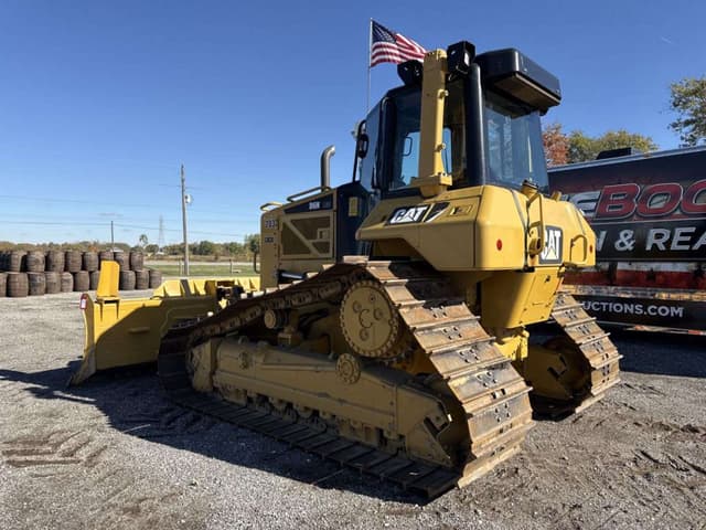 Image of Caterpillar D6N equipment image 2