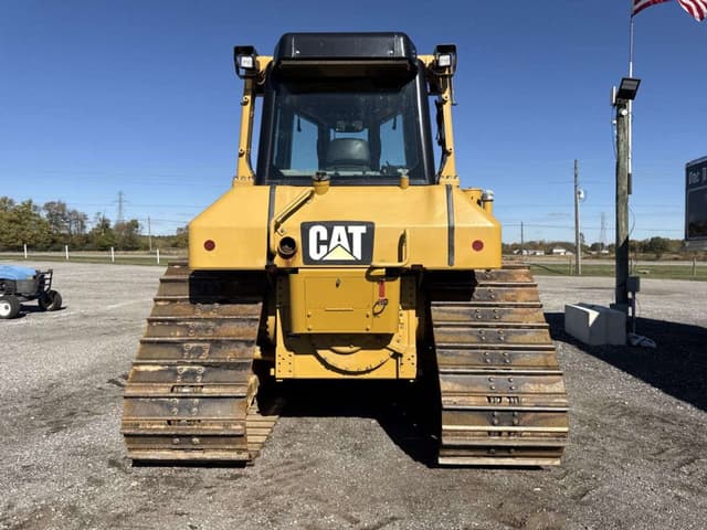 Image of Caterpillar D6N equipment image 3