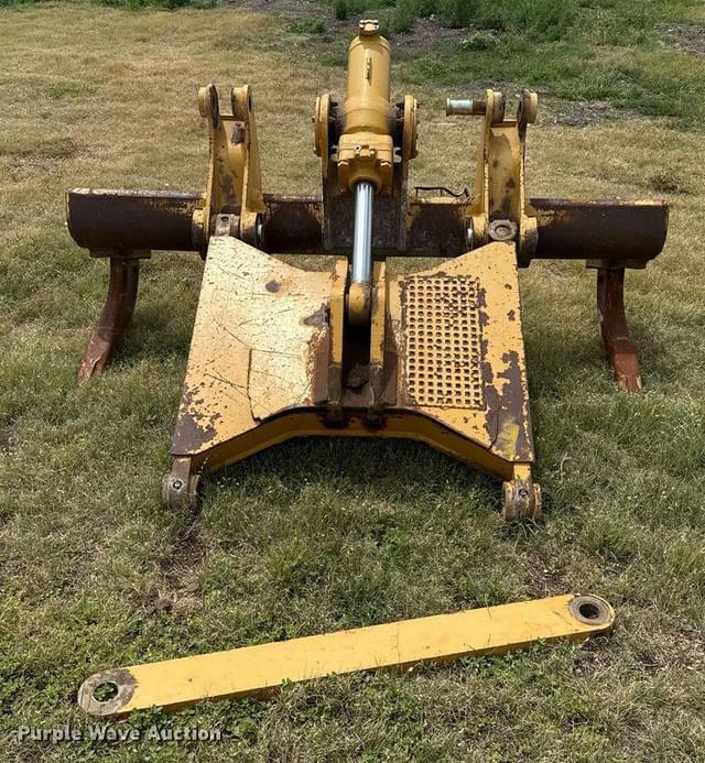 Image of Caterpillar D6N equipment image 1