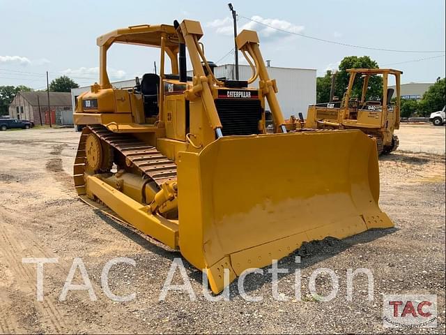 Image of Caterpillar D6R XL equipment image 2